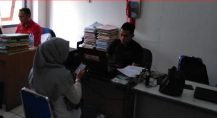 Takut Isi WA Dibongkar, Gadis ABG Ini Ladeni Mantan Pacar dan Sepupu untuk Berhubungan Badan