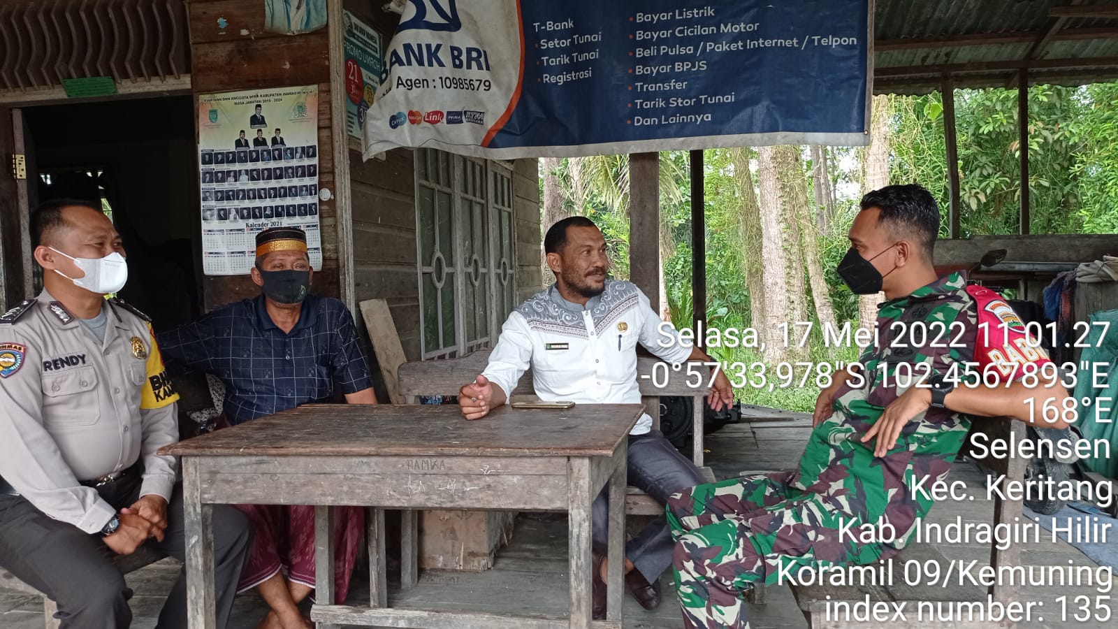 Sertu Angga W Laksmana Laksanakan Komsos Upaya Untuk Membangun Kemitraan Bersama Warga