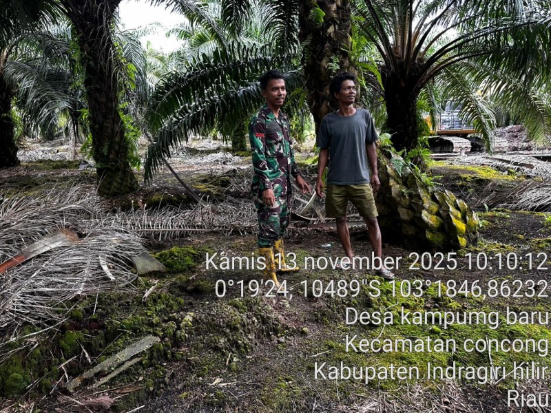 Babinsa Koramil 04/Kdr Terus Pantau Situasi di Binaan Melalui Patroli Tapal Batas