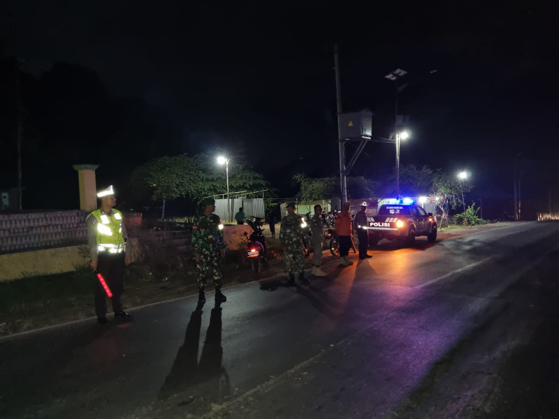 Danramil 09/Kmg Pantau Arus Mudik Sekaligus Berikan Pelayanan dan Kenyamanan Kepada Para Pemudik