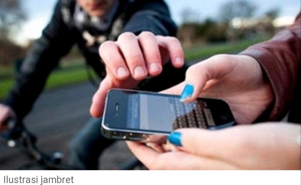 Ketakutan Dikejar Warga, Jambret Ini Nekat Terjun Dari Jembatan