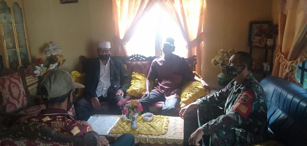 Perkokoh Jalinan Silaturahmi, Babinsa 03/Tempuling Komsos Dengan Tokoh Agama