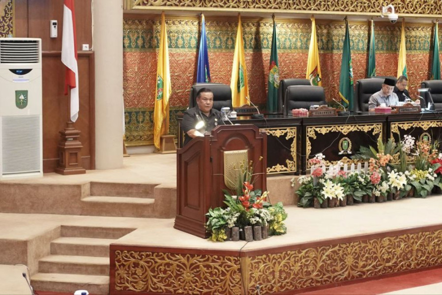 Sampaikan Jawaban Atas Pandangan Umum Fraksi, Ini Harapan Sekdaprov Riau