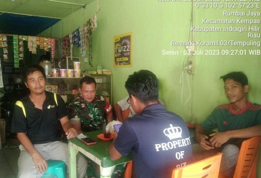 Bincang Santai, Jaga Hubungan Baik Babinsa Koramil 03/Tpl Sertu Paruyono Laksanakan Komsos dengan Warga Binaan