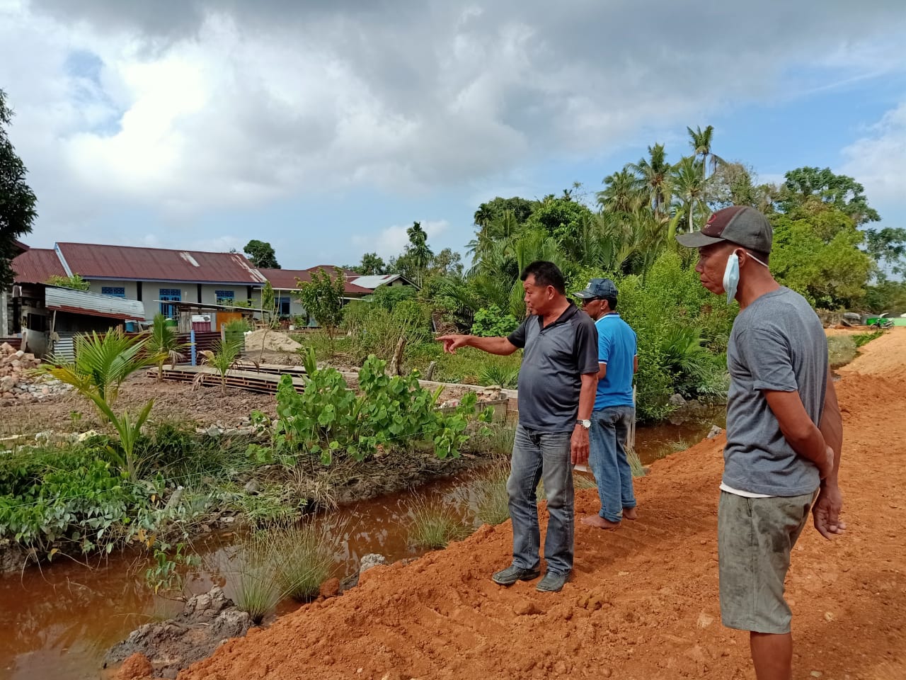 Akok : YSMTB Lakukan Penimbunan Lahan Dan Bangun Turap Di Boon Sun Teng