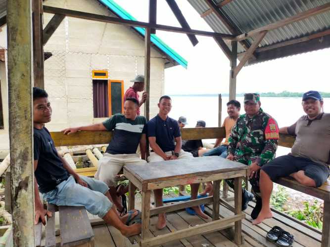 Mewujudkan Keakraban, Babinsa Komsos Dengan Warga Binaan