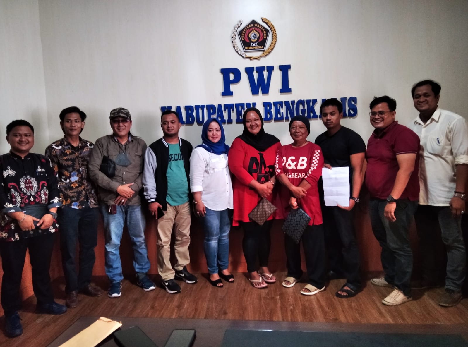 Di Dampinggi LBH PWI Bengkalis, Terdakwa Kasus Pengeroyokan Di Vonis Bebas