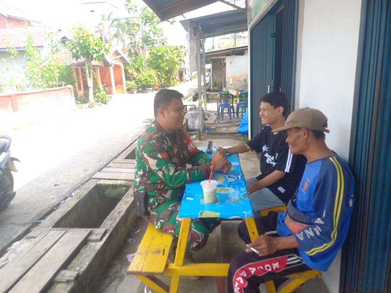 Babinsa Koramil 03/Tpl Komsos Bersama Kadus