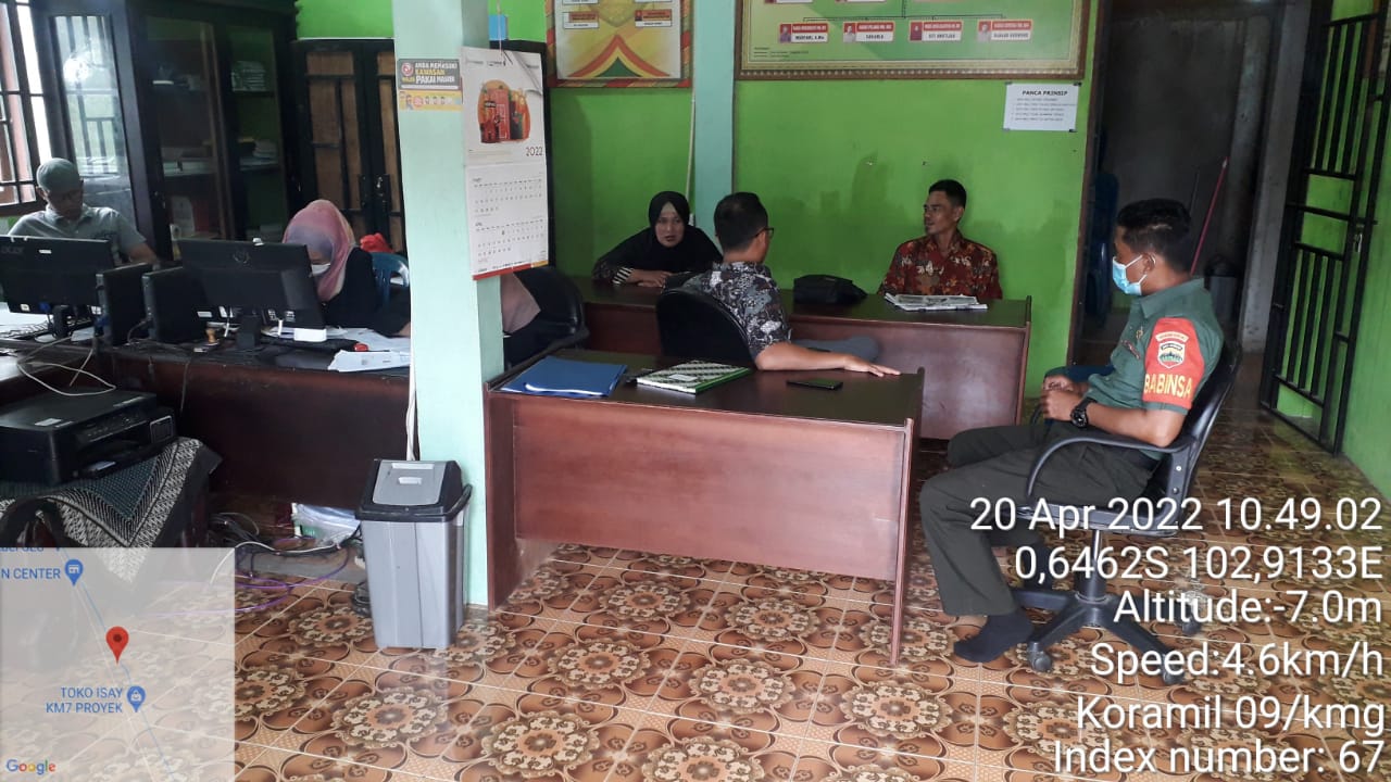 Komsos Bersama Pemerintah Desa Oleh Koramil 09/Kemuning Sertu Syamsu Rizal Nasution