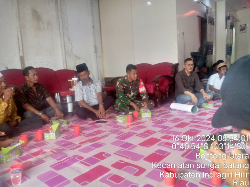 Babinsa Kopda Irawan Giat Komsos Guna Ciptakan Pemilu Damai 2024