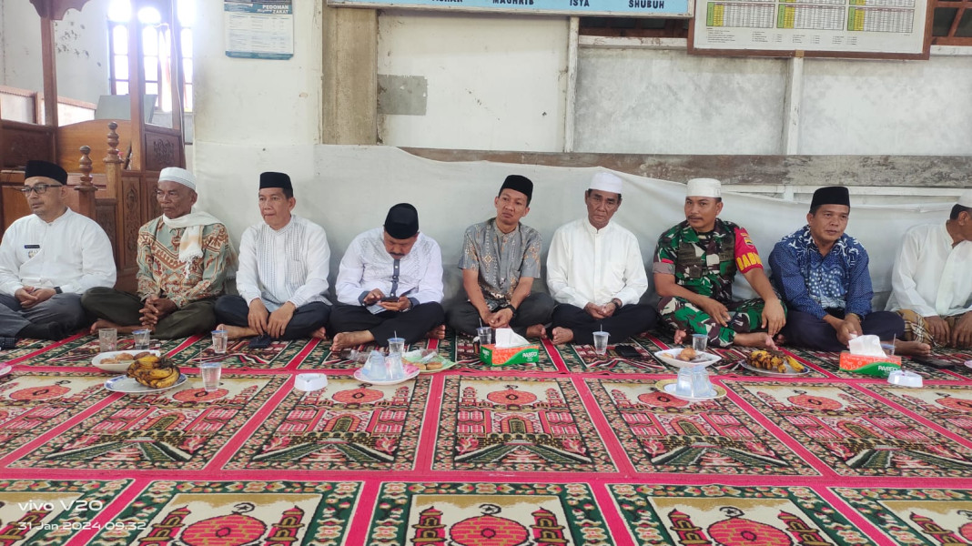 Hadiri Isra' Mi'raj, Salah satu Cara Babinsa Untuk Jalin Komunikasi Dengan Tokoh Agama dan Tokoh Masyarakat