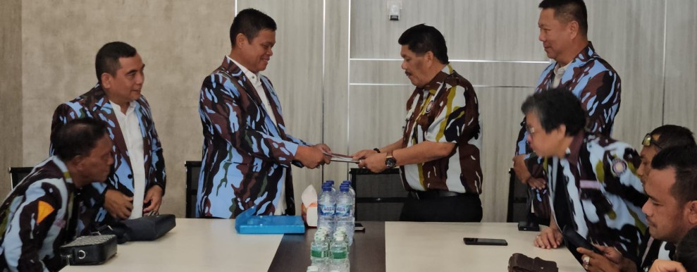 Terima SK Baru dari DPP, IPK Riau Semakin Solid di Grand Elite