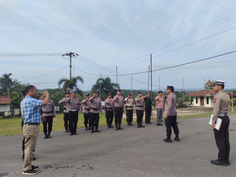 Pimpin Apel Pagi, Kapolsek Kemuning Tekankan Kekompakan dan Tanggung Jawab Anggota