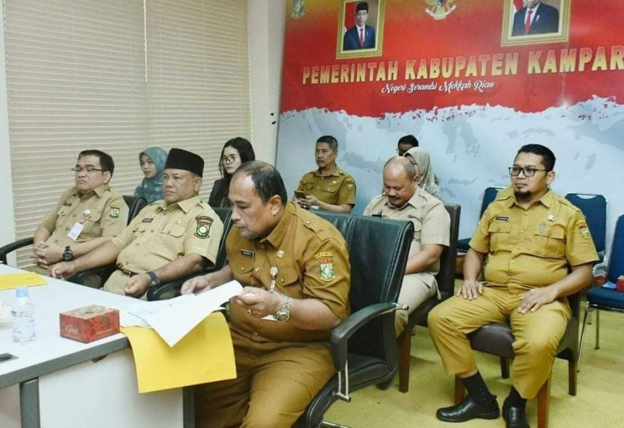 Bersama Kemendagri RI, PJ Bupati Kampar Ikuti Rakor Inflasi Secara Virtual