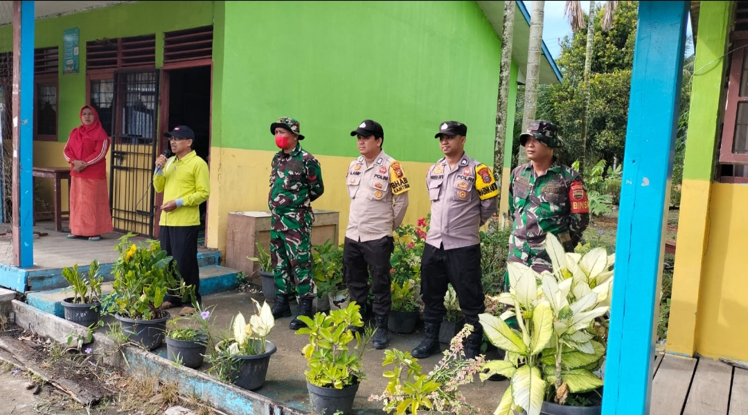 Babinsa Koramil 05/Gas: Melatih PBB untuk Menciptakan Kedisiplinan Siswa