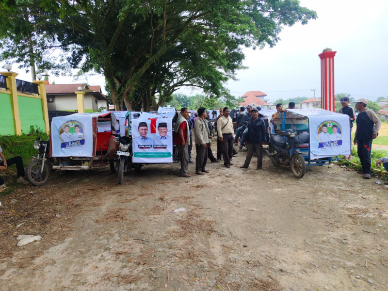 Tukang Becak di Bagan Batu Deklarasi Dukung Paslon Bijak Menang Pilkada Rohil 2024