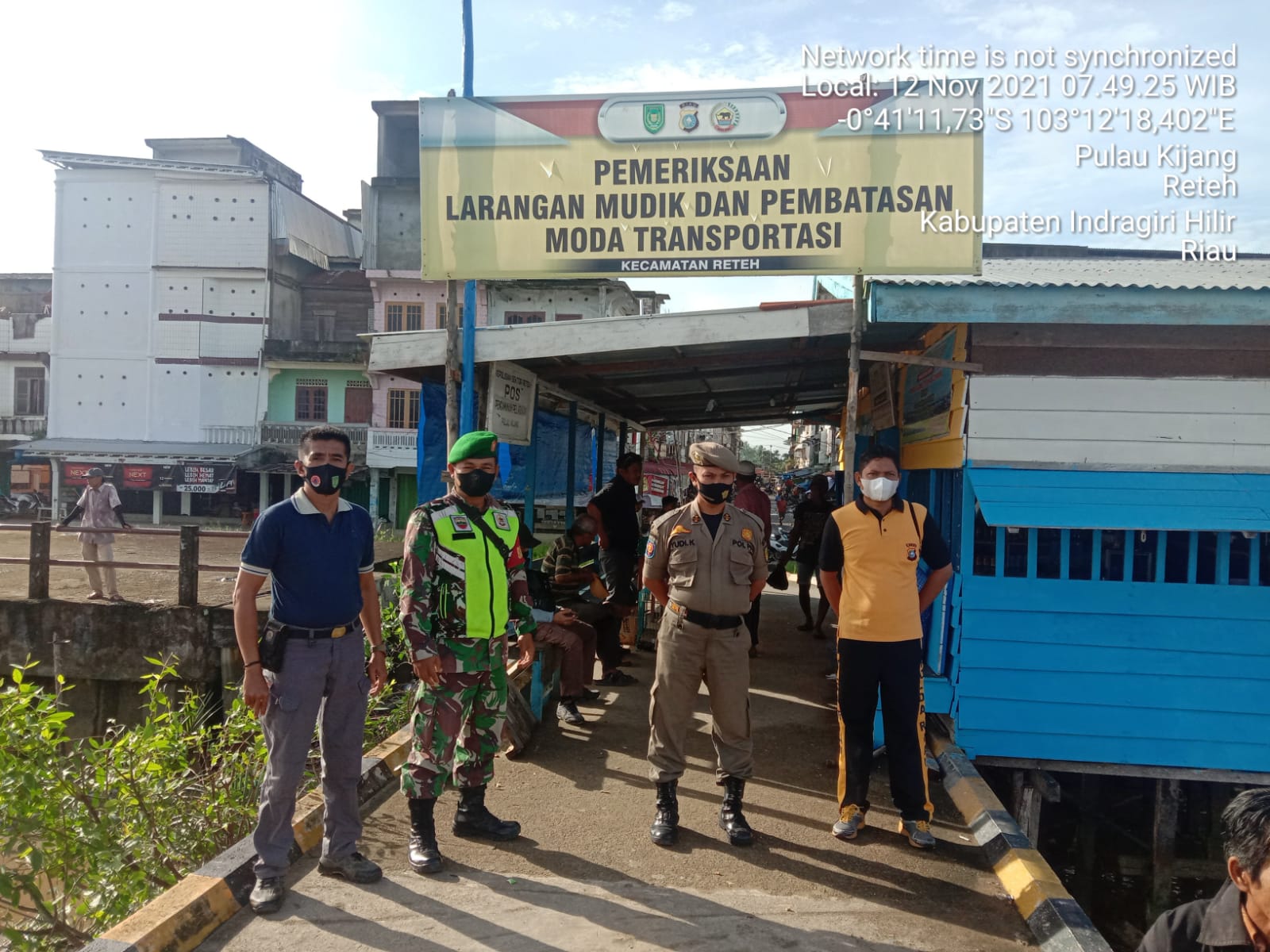 Personil Koramil 07/Reteh Terus Himbau Masyarakat untuk Patuhi Protkes