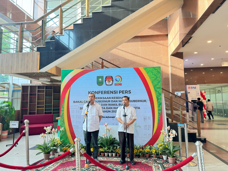 Paslon Gubernur Riau Syamsuar-Mawardi Jalani Tahapan Pemeriksaan Kesehatan