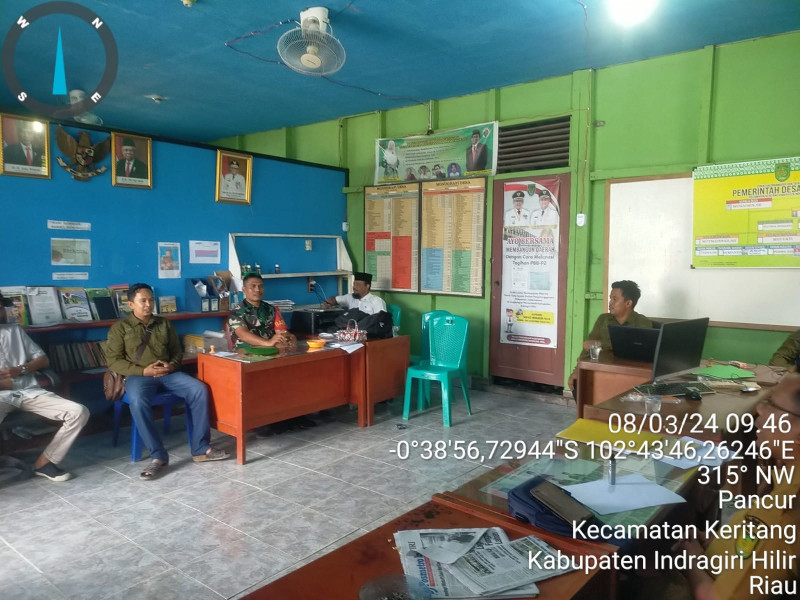 Ciptakan Pembangunan di Daerah, Babinsa Koramil 09/Kmg Lakukan Komsos Dengan Perangkat Desa