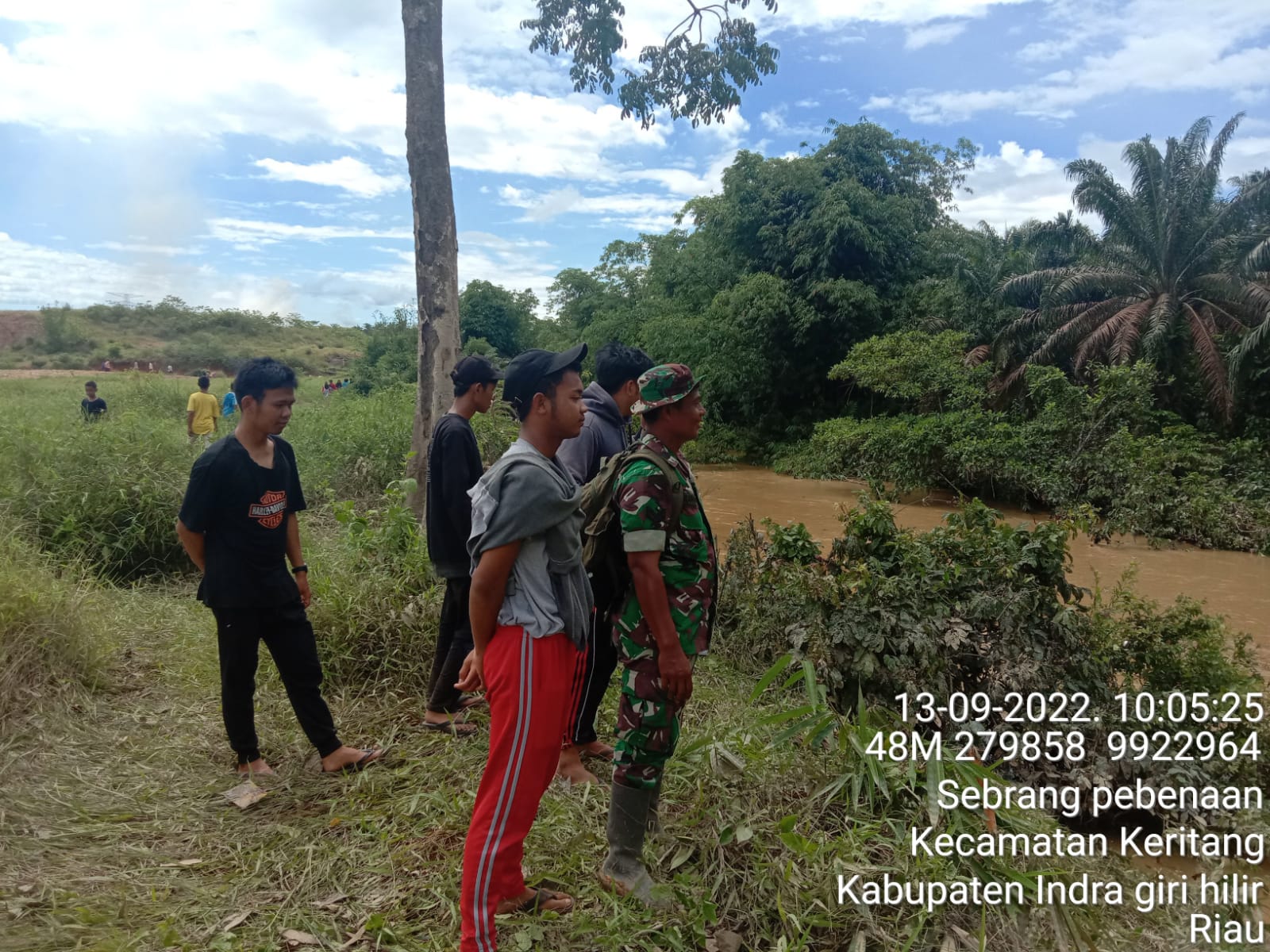 Sosialisasi Pencegahan Karhutla Oleh Babinsa Koramil 09/Kemuning di Binaan