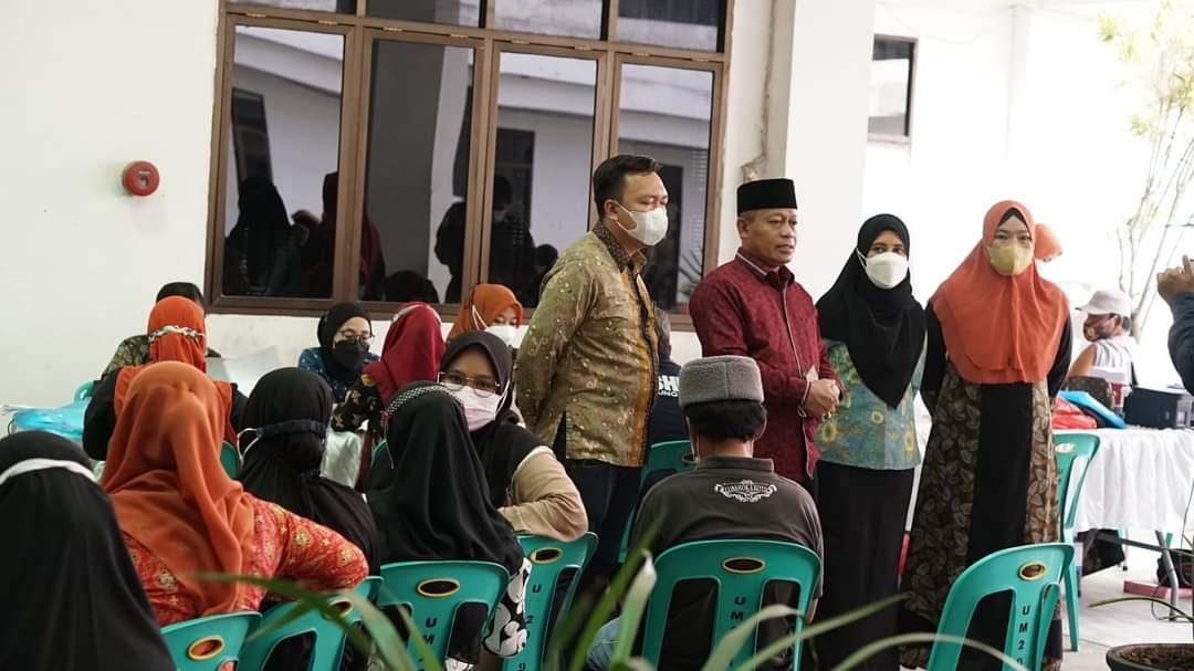 Tinjau Vaksinasi Massal, Plt Wali Kota Tanjungbalai Pinta Masyarakat Jangan Takut Divaksin