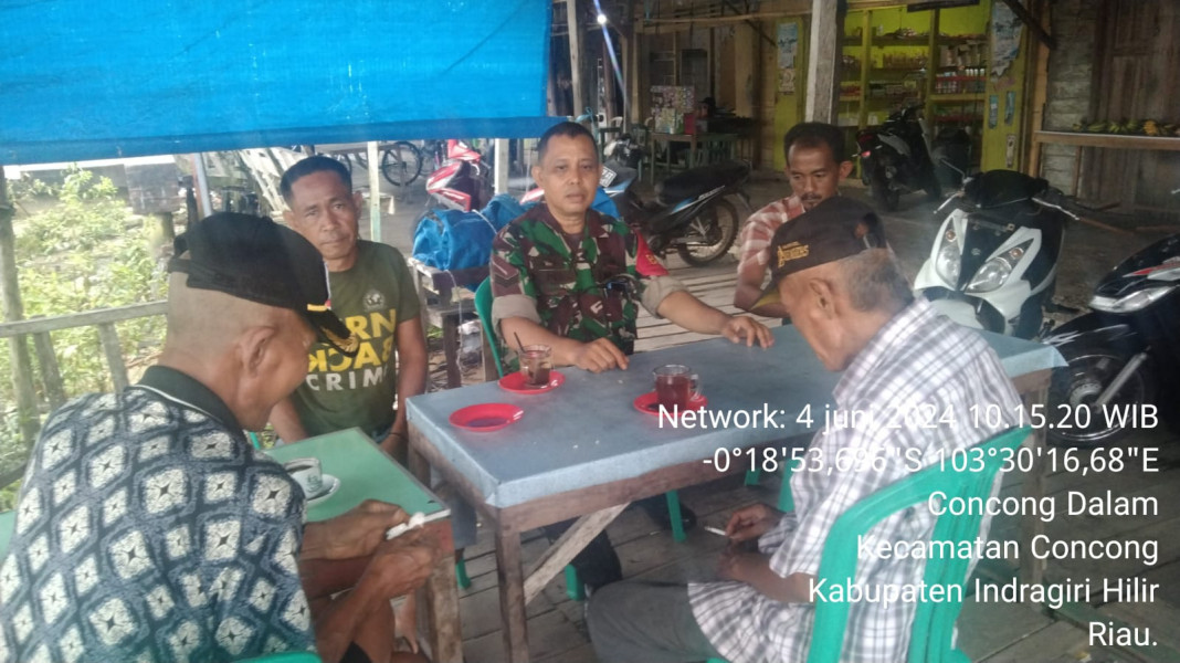 Babinsa Koramil 04/Kuindra Rutin Untuk Menjaga Situasi Kamtibmas di Binaan