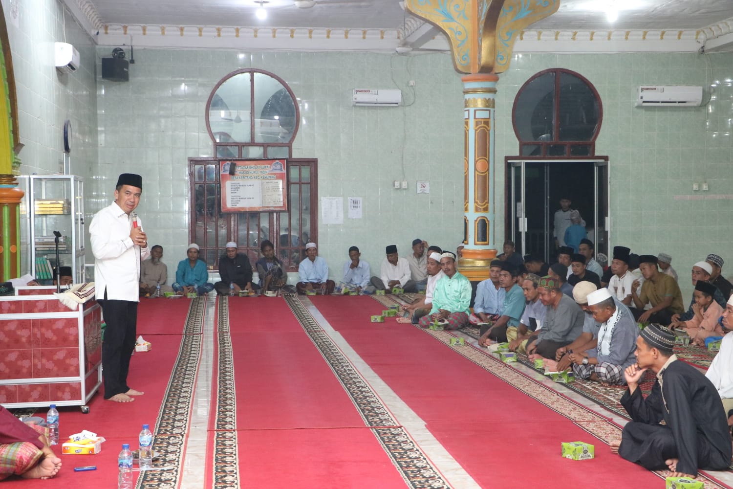 Ketua DPRD Inhil Siang di Utara, Malam di Selatan