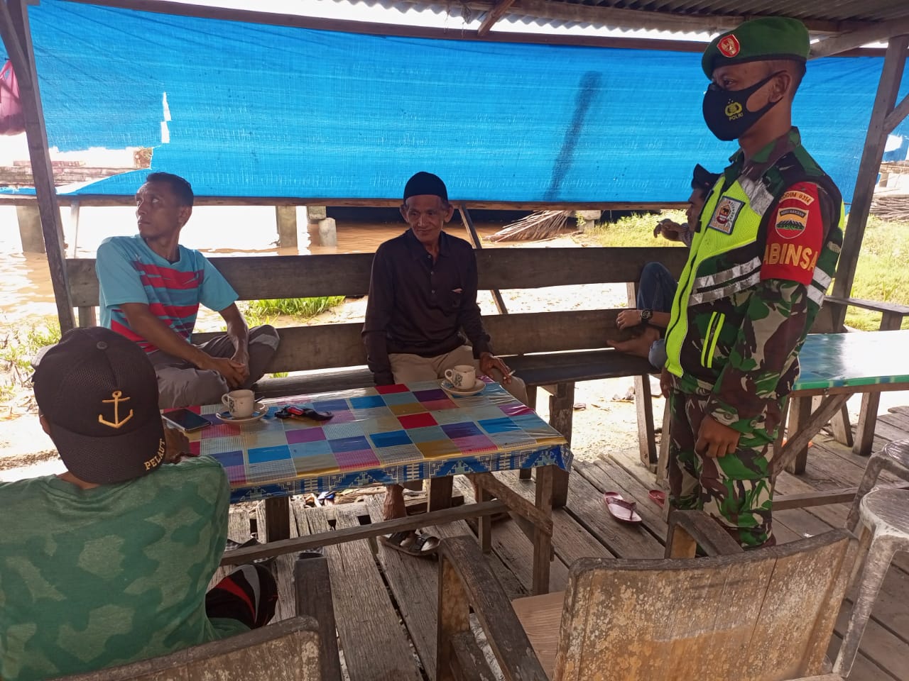 Patroli Rutin dan Sosialisasi Karhutla Oleh Anggota Koramil 04/Kuindra