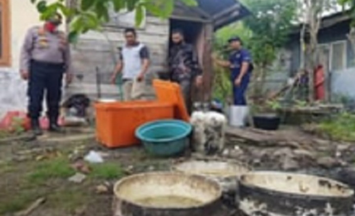 Pedagang Ini Olah Daging Ayam Busuk Jadi Sate, Polisi Turun Tangan
