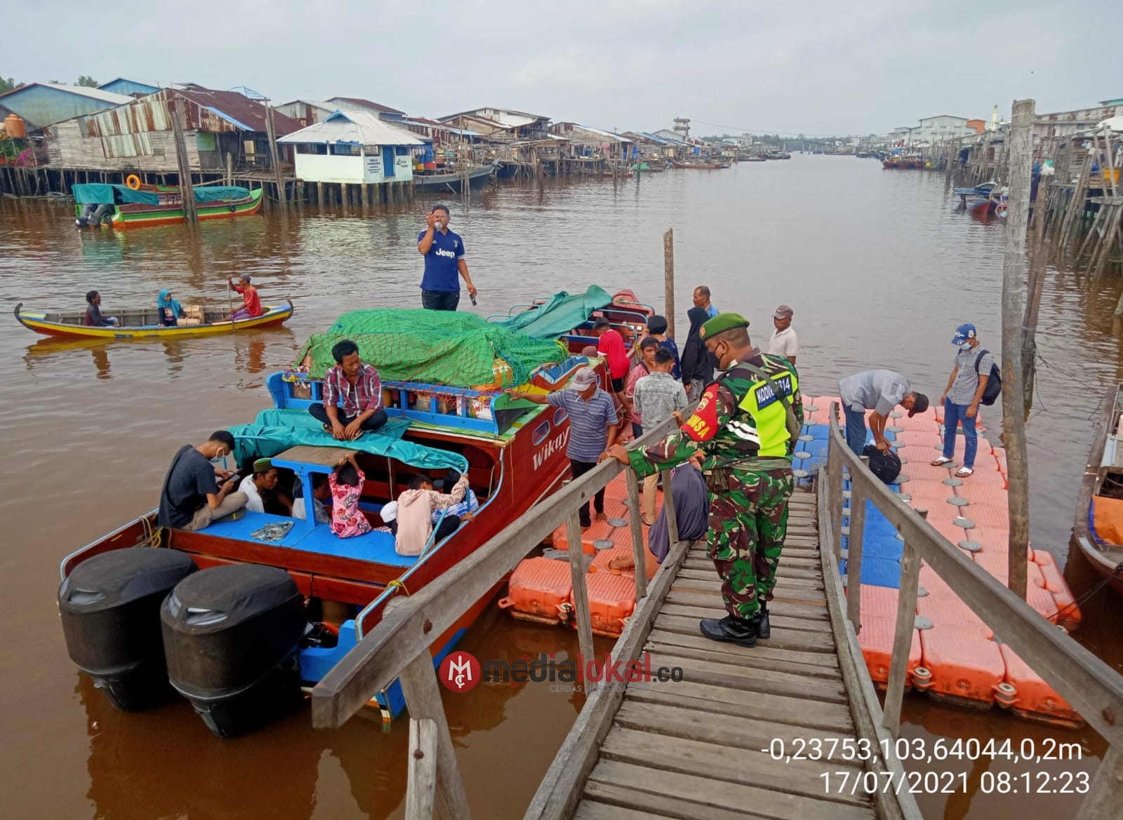 Serda Ilyas Rutin Imbau Penumpang Pelabuhan Concong Luar untuk Patuhi Protkes
