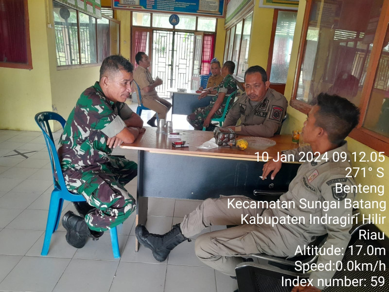 Koramil 07/Reteh Jalin Silaturrahmi Bersama Satpol PP Kecamatan