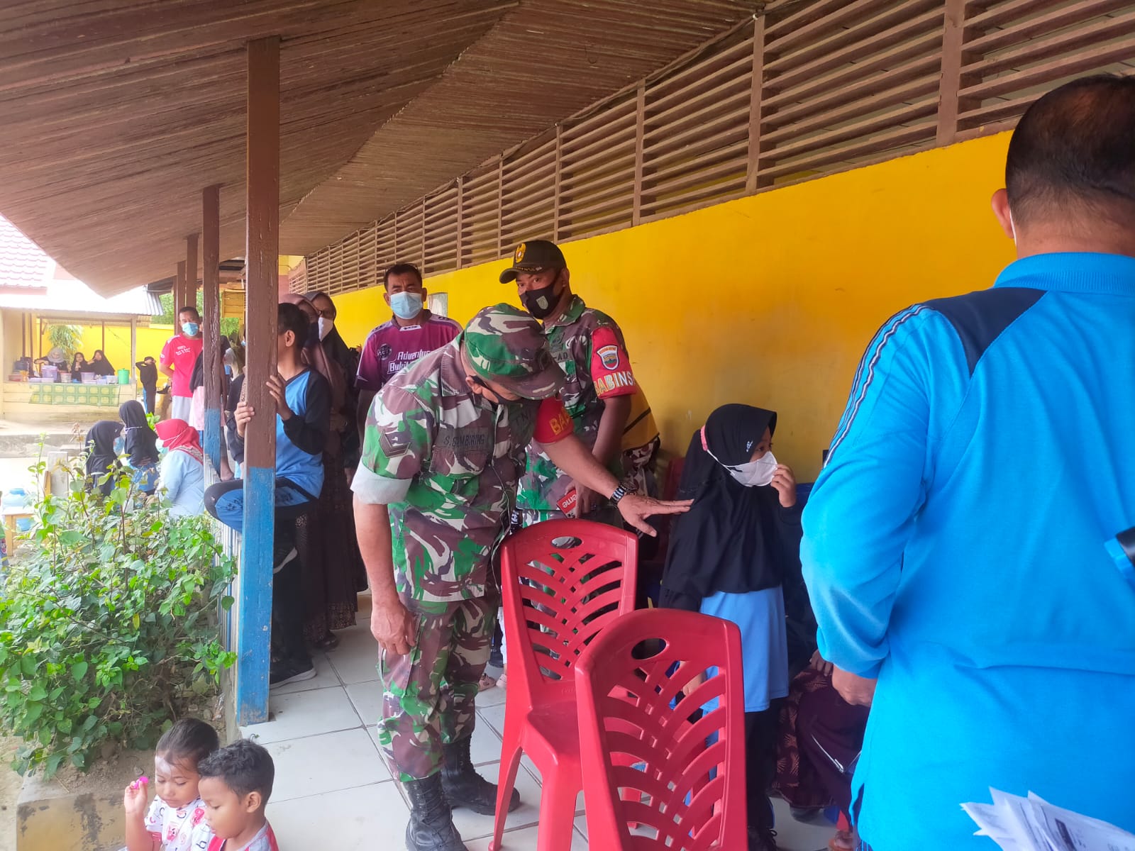 Koramil 09/Kemuning Percepat Vaksinasi untuk Pelajar dan Warga di Keritang Hulu