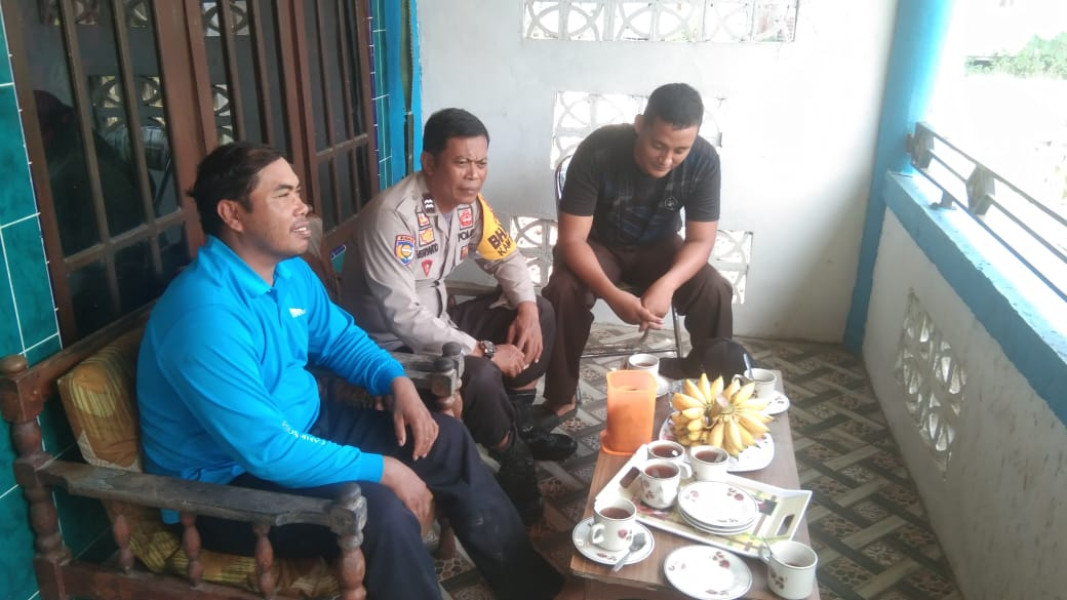 Bhabinkamtibmas Desa Teluk Merbau Aiptu Heriyanto Rutin Melaksanakan Sambang Warga
