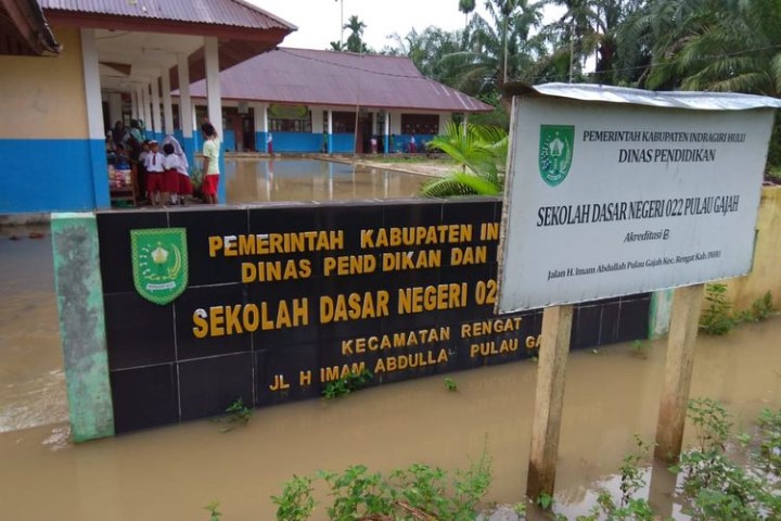 Banjir di Inhu Meluas, Sekolah Terpaksa Diliburkan