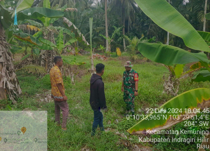 Babinsa Koramil 09/Kemuning Patroli Karhutla di Desa Sekayan