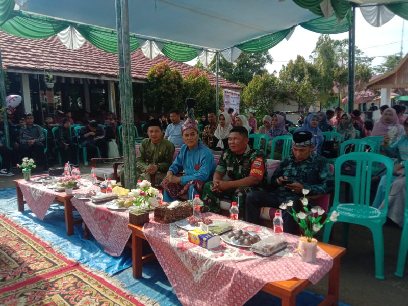 Babinsa Sertu Wisnu Hartono Hadiri Acara Perpisahan Dan Pelepasan Siswa Siswi SDN 001 Sungai Salak