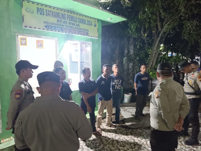 Kasat Binmas Polres Inhil AKP Cardi Edi Haryanto Cek Pos Satkamling di Tembilahan Kota