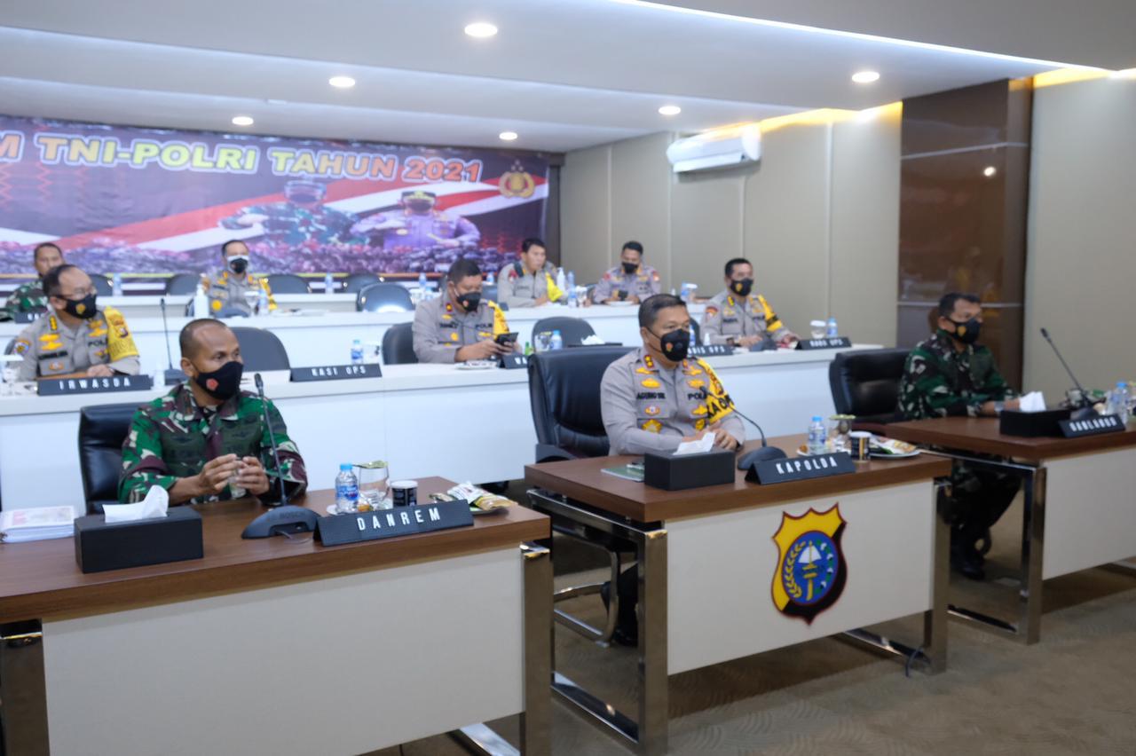 Kapolda Riau Bersama Danrem dan Danlanud Ikuti Rapim TNI/Polri Tahun 2021 Secara Virtual