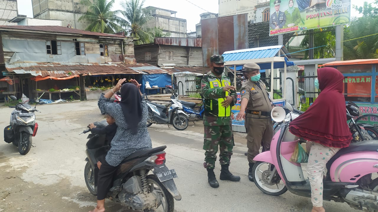 Penegakan Protokol Kesehatan Jadi Rutinitas Koramil 07/Reteh Bersama Satgas Covid-19 Lainnya