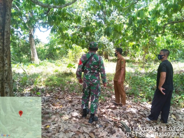 Babinsa 09/Kemuning Melakukan Patroli Karhutla di Lubuk Besar