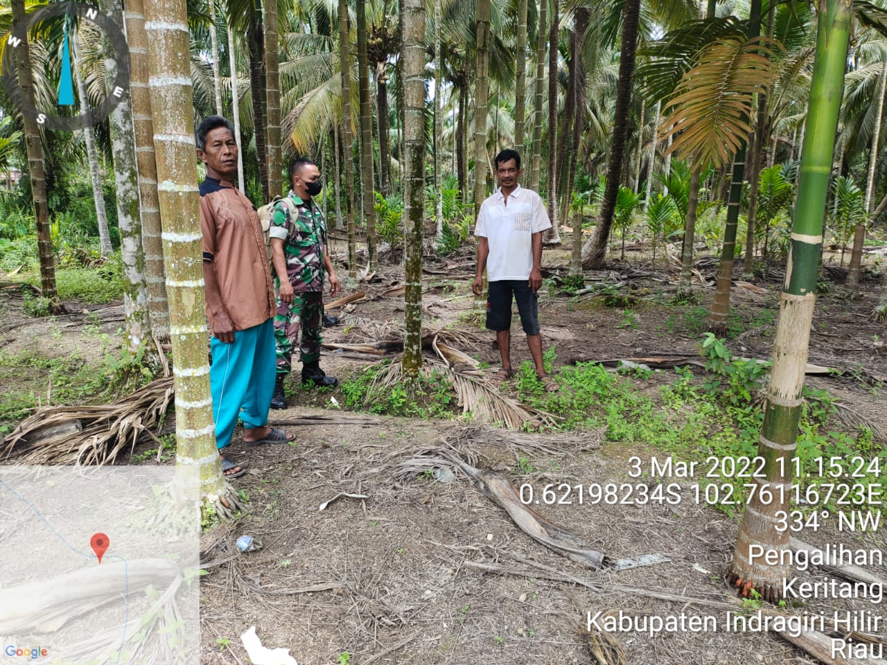 Cegah Karhutla, Serda Darmadi Melakukan Patroli Bersama Masyarakat