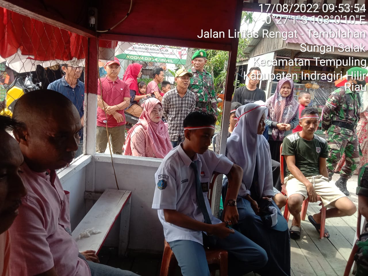 Ingin Lihat Langsung Upacara HUT RI ke-77 RI di Istana Merdeka, Anggota Koramil 03/Tempuling Warga Gelar Nobar 