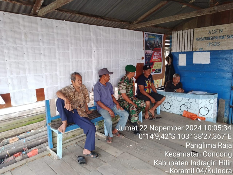 Mendekati Pilkada, Babinsa Koramil 04/Kuindra Ajak Masyarakat Agar Dapat Ciptakan Kamtibmas