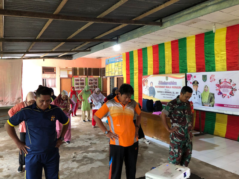 Danramil 04/Kdr Ikuti Senam Bersama Petugas Pemilu, Pegawai Puskesmas dan Forkopimcam