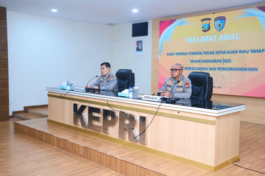 Brigjen.Pol.Anom Wibowo Waka Polda Kepri Pimpin Audit Kinerja Tahap 1 Ta 2015 Dorong Perencanaan Dan Peng Organisasi Yang Efektif