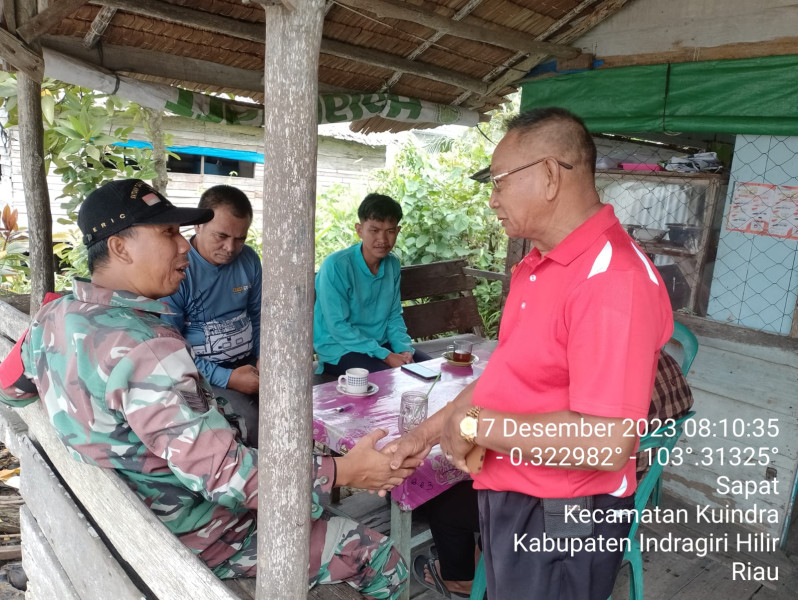 Koramil 04/Kuindra Menyampaikan Kepada Masyarakat Agar Berhati-hati Saat Bepergian Melaut Maupun Ke Kebun