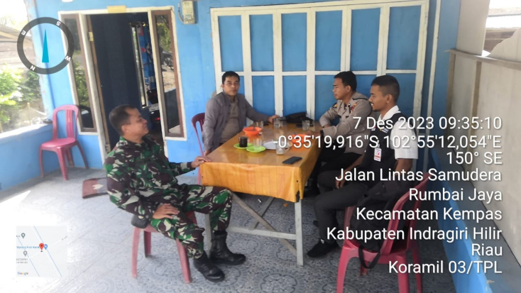 Babinsa Koramil 03/Tpl Bersama Bhabinkamtibmas Gelar Komsos Bersama Panwaslu Kecamatan