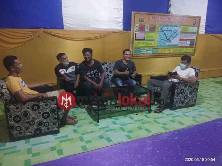 Tak Puas Audiensi dengan Pemdes Lubuk Besar, Aliansi ini Datangi Camat Kemuning