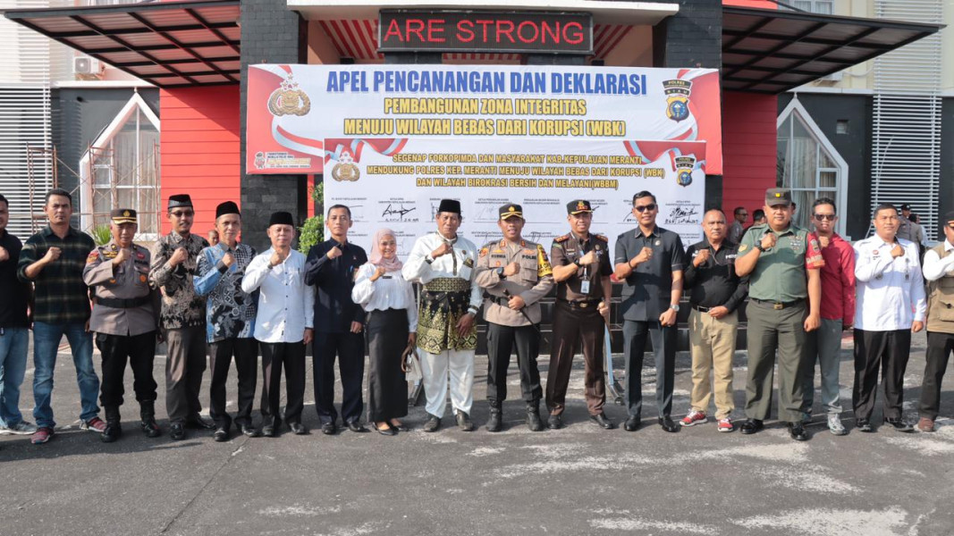 Polres Meranti Gelar Apel Pencanangan dan Deklarasi Pembangunan Wilayah Bebas Dari Korupsi Polres Meranti Gelar Apel Pencanangan dan Deklarasi Pembangunan Wilayah Bebas Dari Korupsi