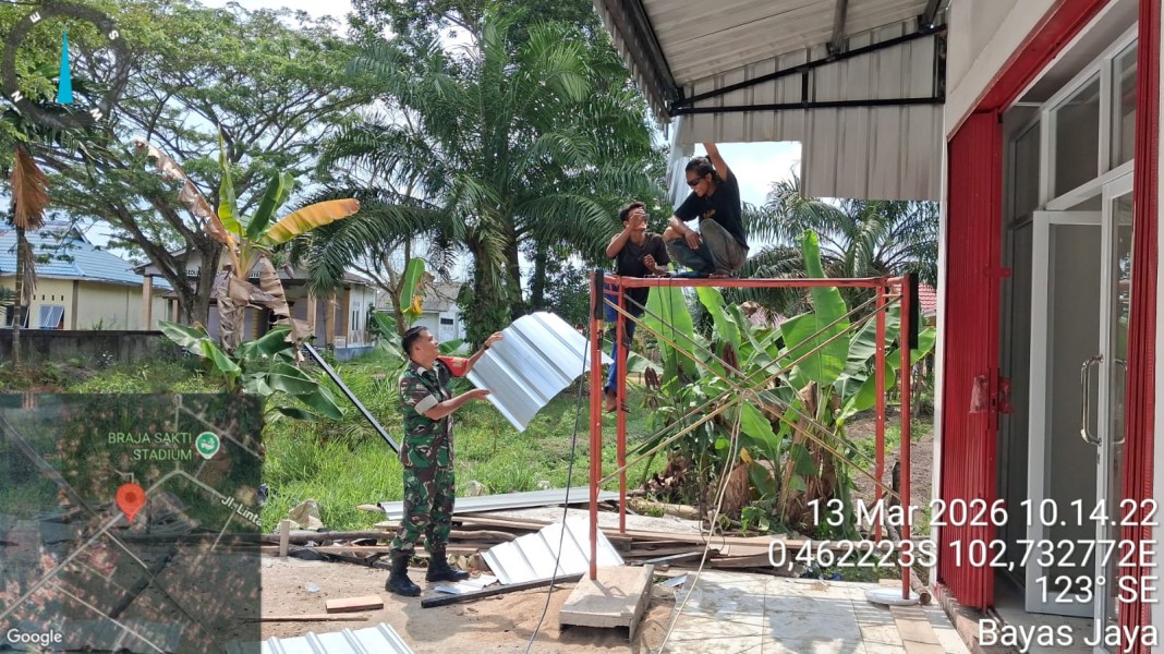 Babinsa Serma Damrianto Pantau KDKMP Desa Bayas Jaya, Progres Hampir Rampung